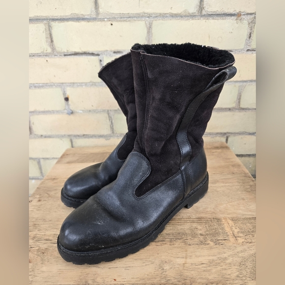 Roots Shearling Boots - Picture 8 of 9